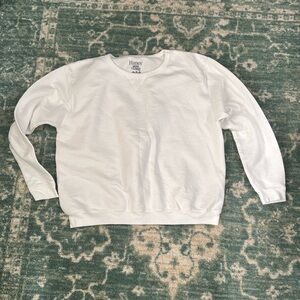 White plain crewneck